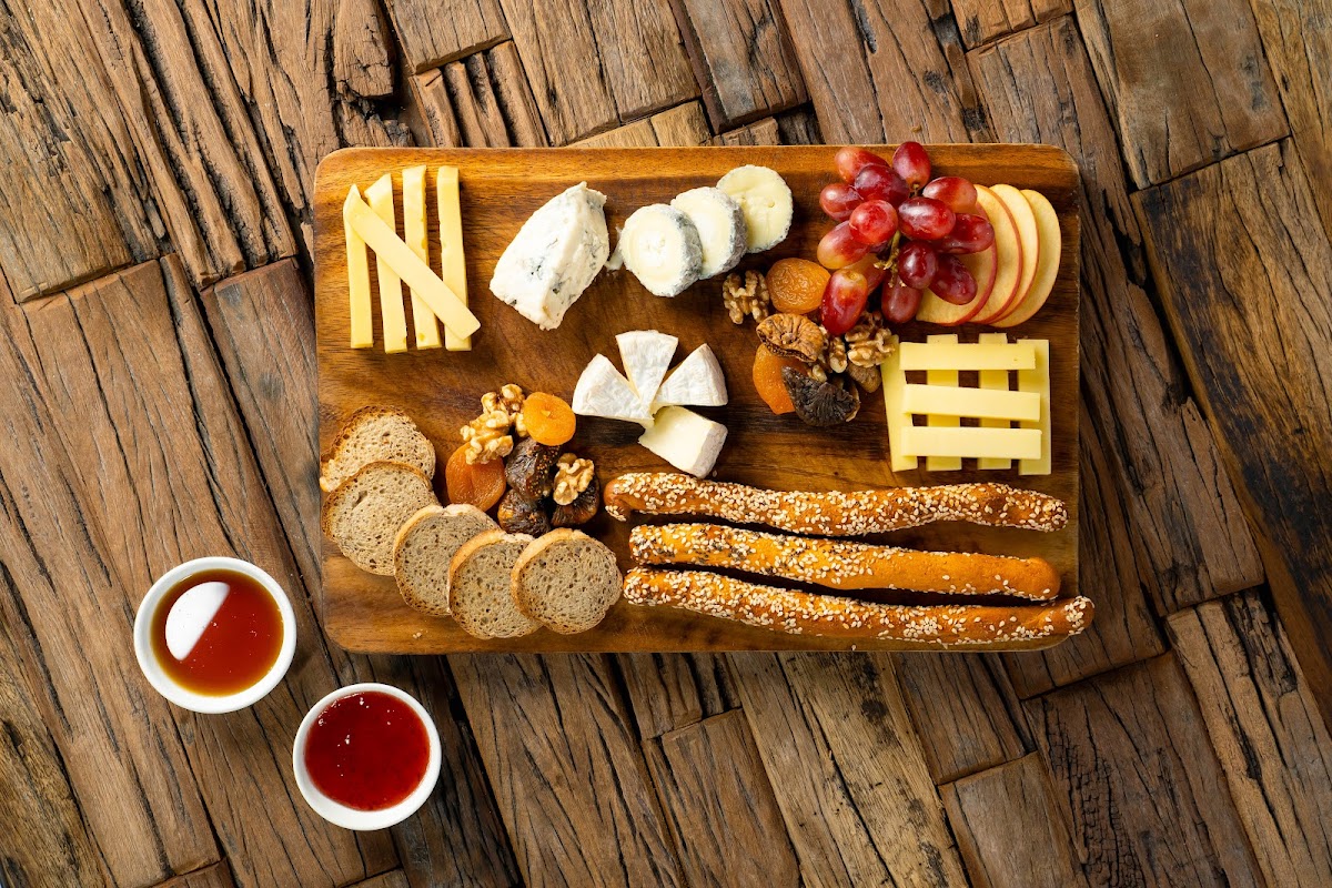 The Vintage Hall - 24 hour Brunch Club atmosphere